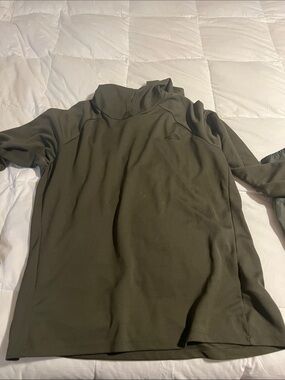 The North Face Olive Green Hooded sunshirt